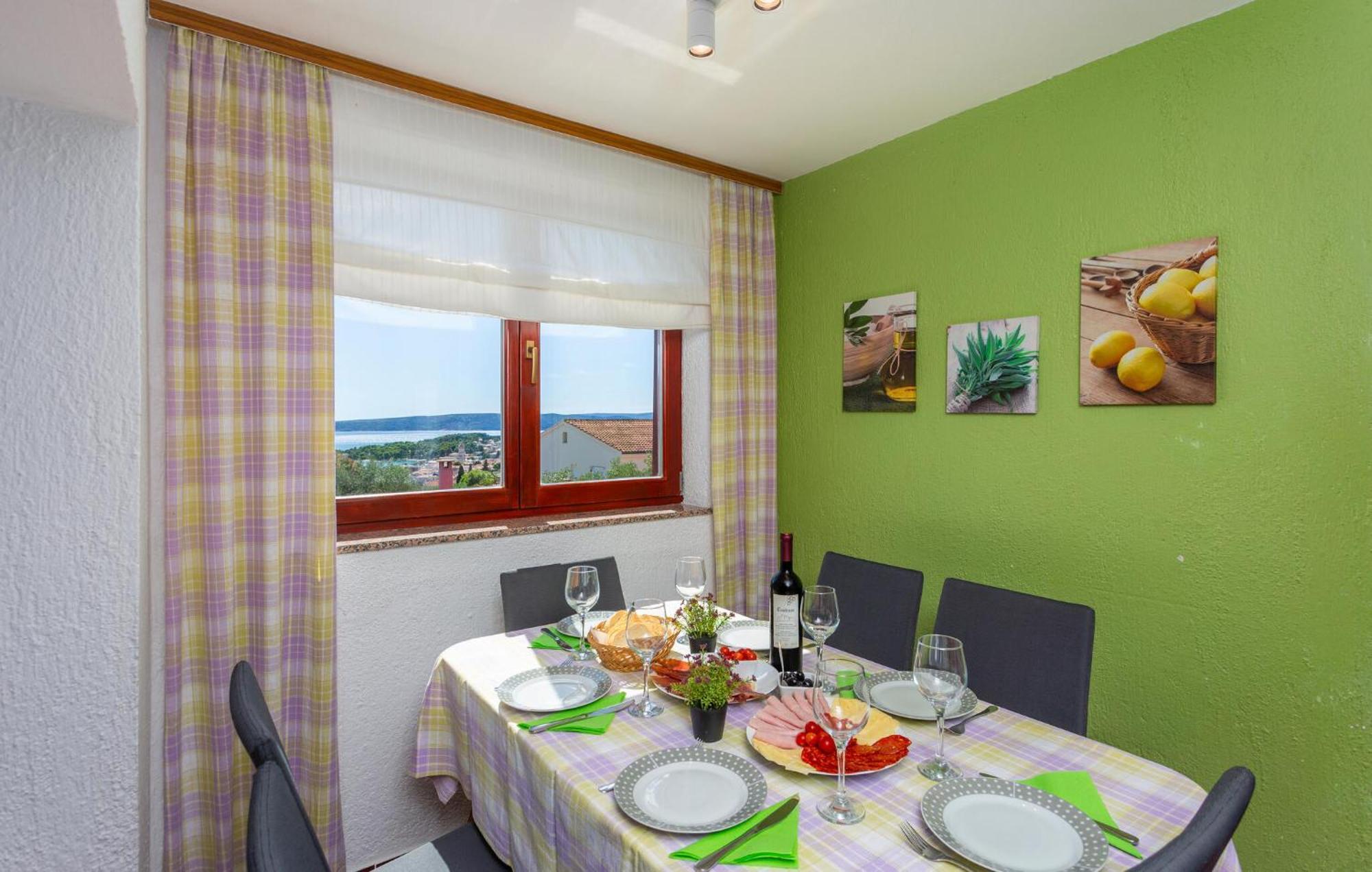 3 Bedroom Stunning Apartment In Krk Đảo Krk Ngoại thất bức ảnh